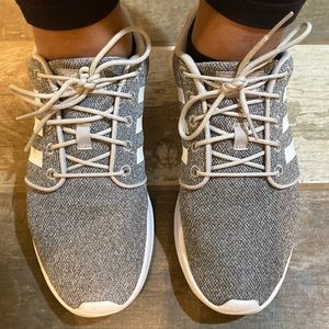 Comfy running shoes size 8 1/2